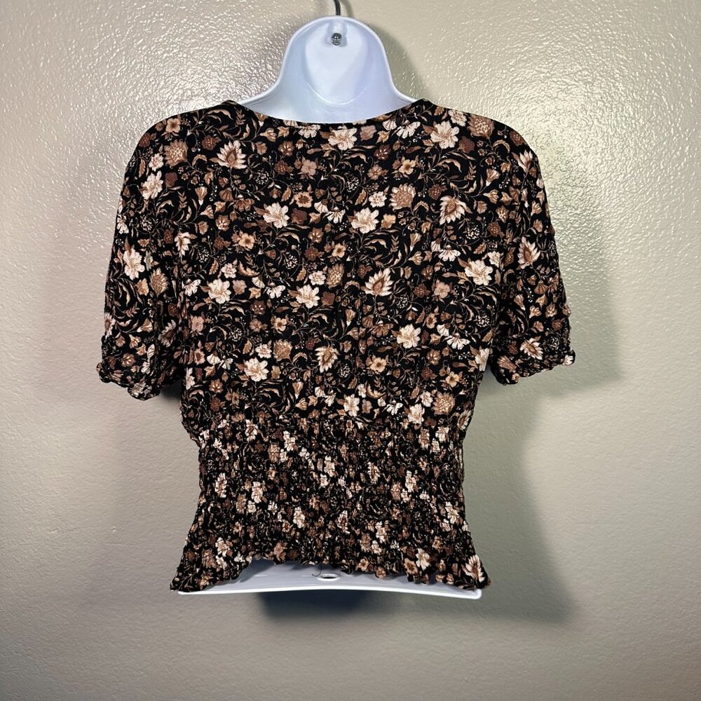 Paper Crane V Neck Fall Floral Cropped Blouse - Picture 4 of 5